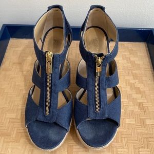 Michael Kors Berkley Blue Wedge Espadrille 4 inch Sandal Heels 7.5